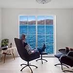 Komfortable Med Sjoutsikt *