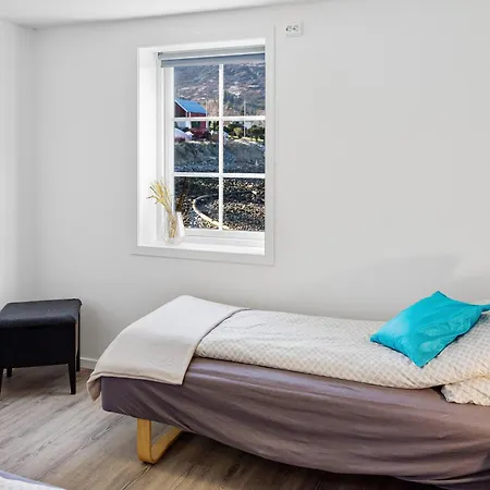 Komfortable Med Sjoutsikt Stadlandet